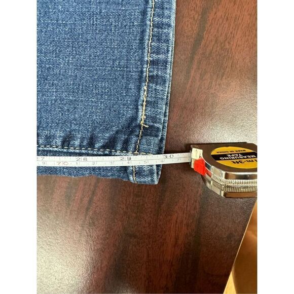 Levi’s 550 Relaxed Boot Cut Denim Jeans Size 6 Short - Picture 8 of 9